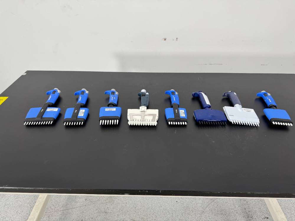 Image of Lot Of Multichannel Pipettes - Quantity 8